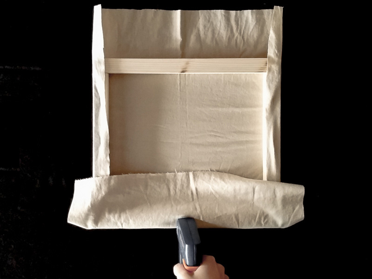DIY toile brodée fixation tissu partie 4