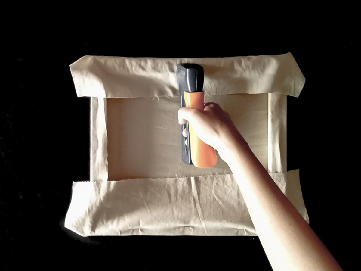 DIY toile brodée fixation tissu partie 5