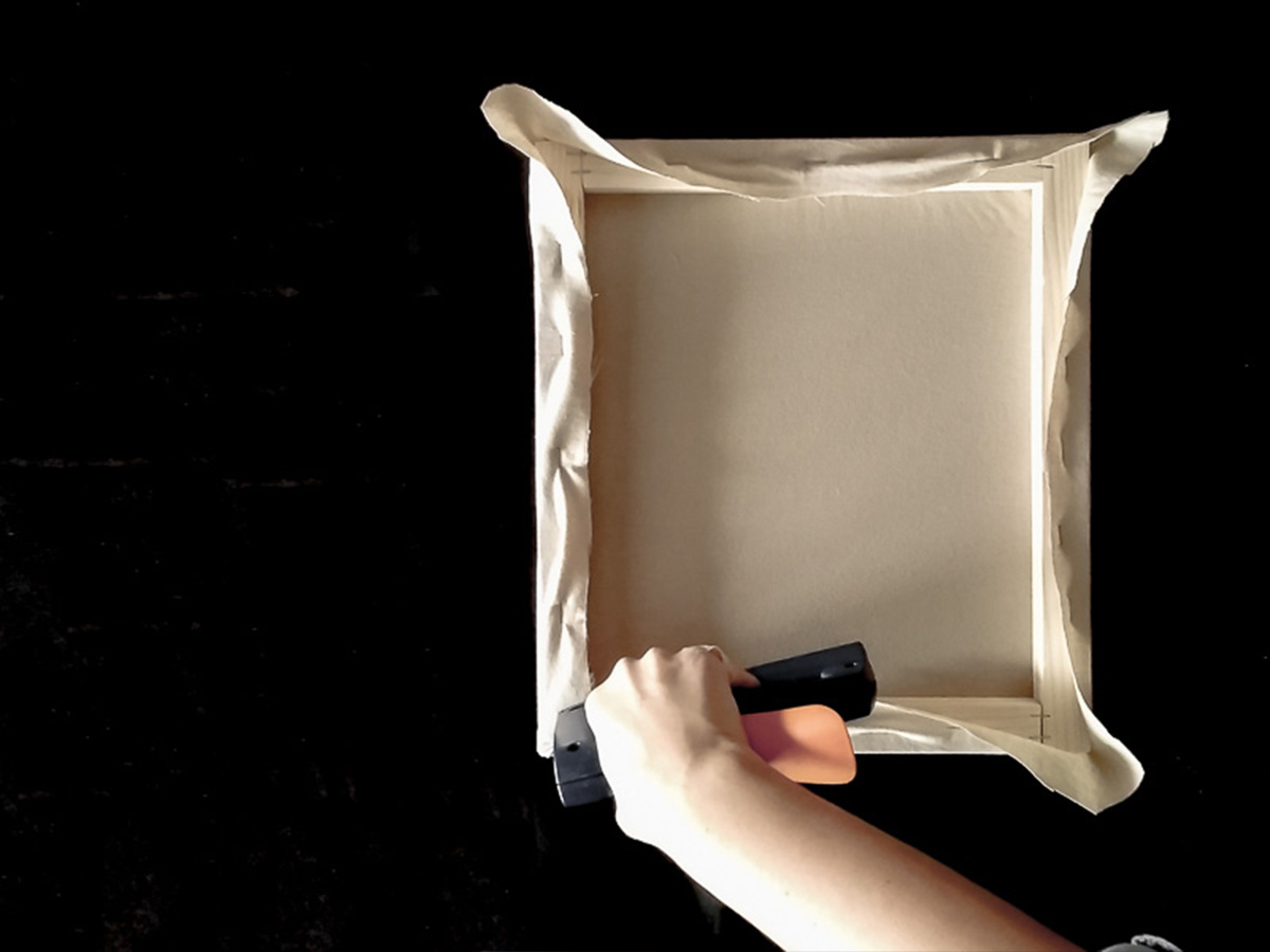 DIY toile brodée fixation tissu partie 9