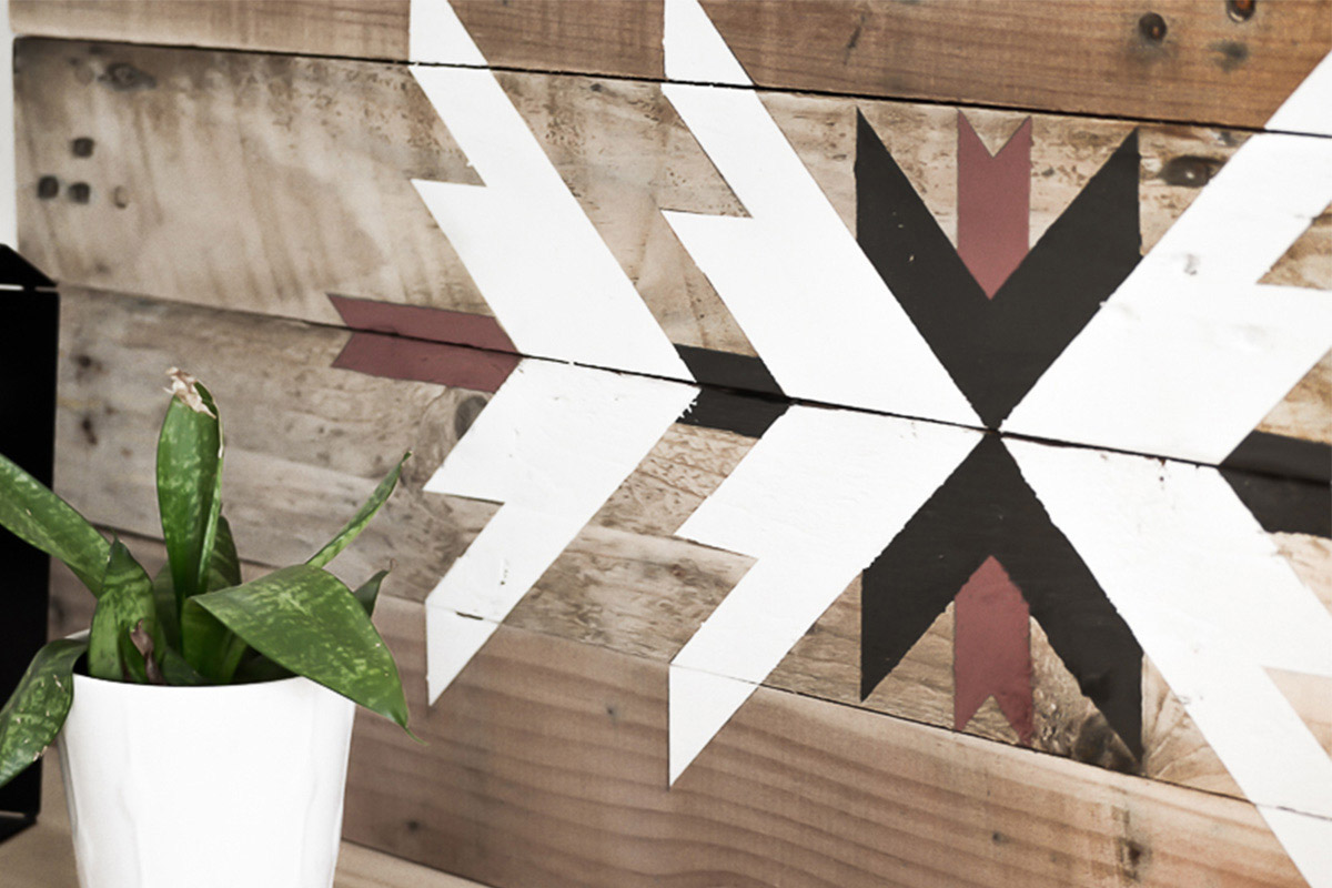 DÉCO MURALE EN BOIS RECYCLÉ – Tuto DIY sur le blog déco de Décogité à La Réunion (974)